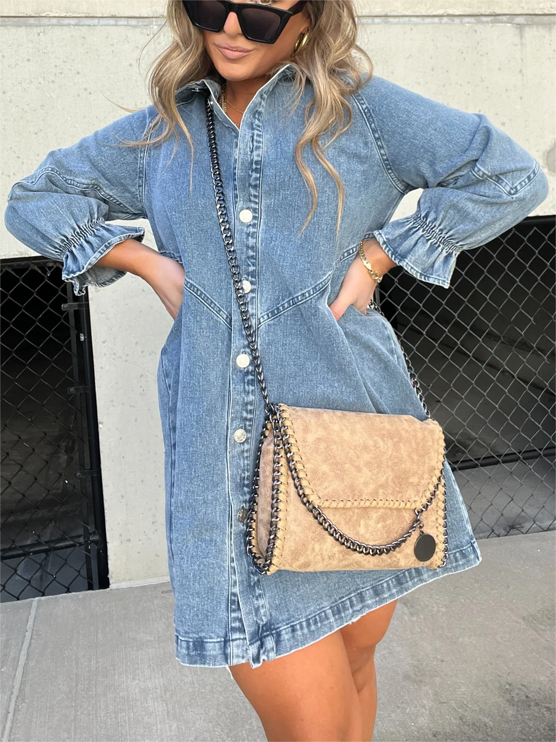 Janna - Washed denim jurk met pofmouwen